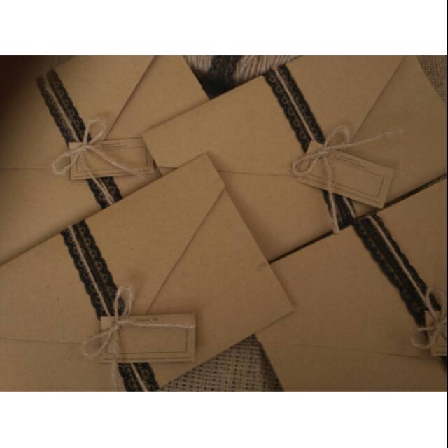 Undangan rustic amplop (hitam)