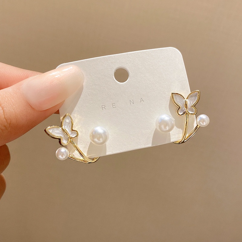 Anting Stud Desain Kupu-Kupu Aksen Mutiara Bahan 925 Silver Needle Untuk Wanita