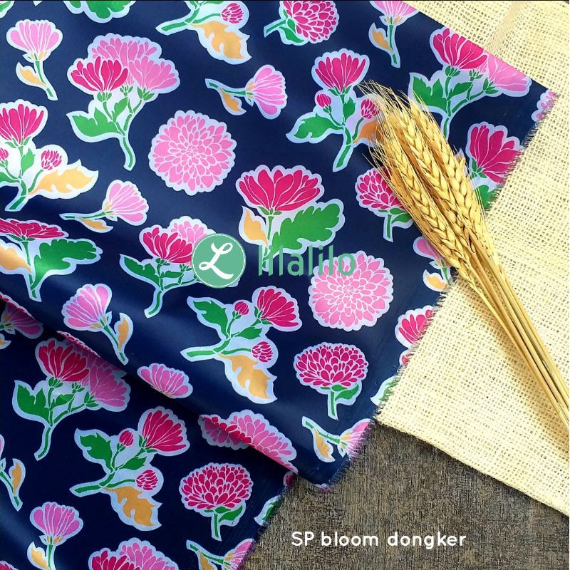 SATEN PRINTING FLOWER BLOOM / BAHAN TAS BELANJA