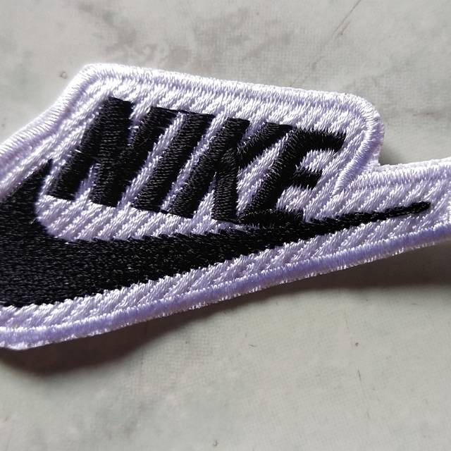 Emblem patch bordir logo nike