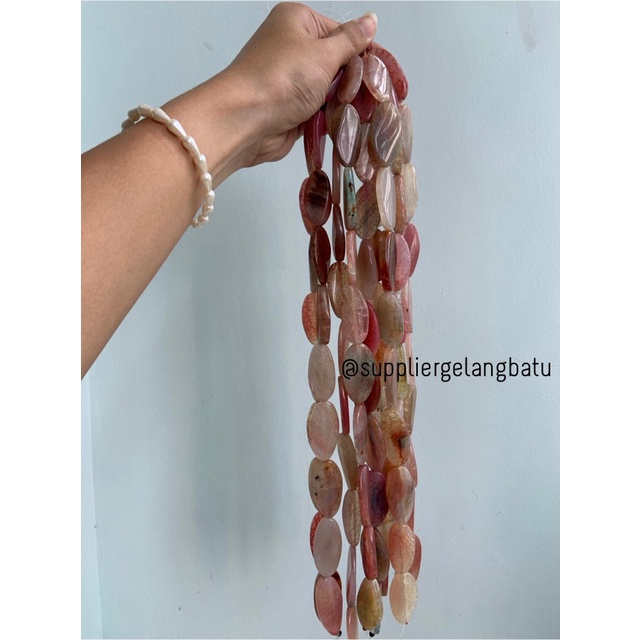 batu Penden simba oval rainbow onyx serat 2 x 4 cm soft kuarsa warna