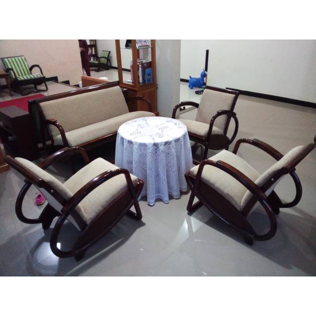 Kursi antik model becak