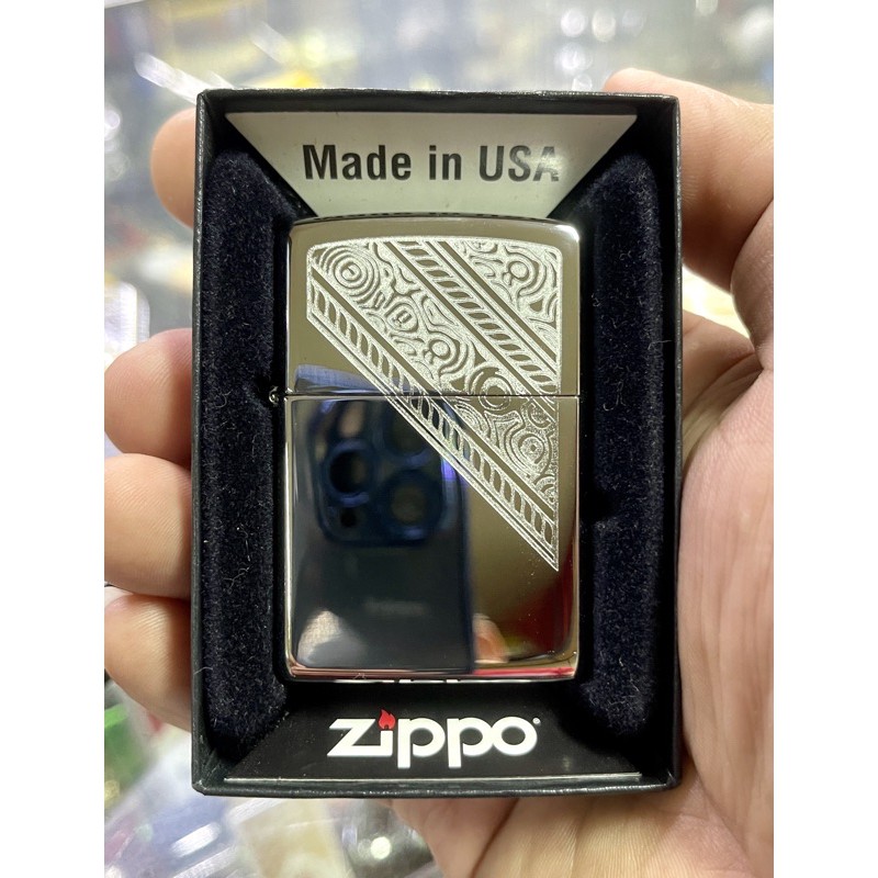 korek Zippo original USA motif Batik