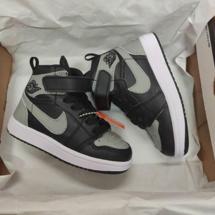 Best - Sepatu Anak Laki Laki/Perempuan Nike Jordan Original Sneakers Sekolah SD Hitam Putih  Quality