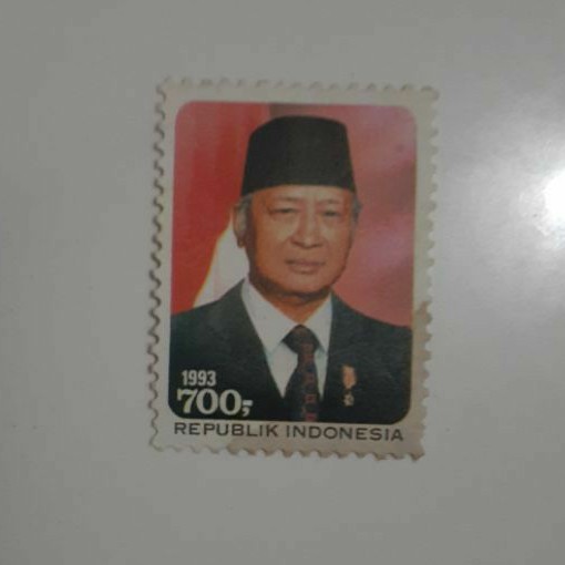 

Perangko 700r Gambar pak soeharto