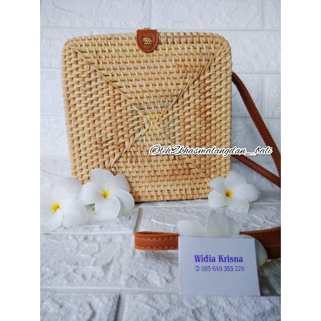 TAS RATTAN KOTAK ORIGINAL BALI DIAMETER 20CM