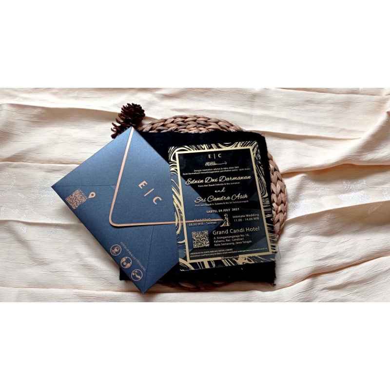 undangan akrilik/acrylic invitation/kartu undangan akrilik/undangan akrilik murah/undangan pernikaha