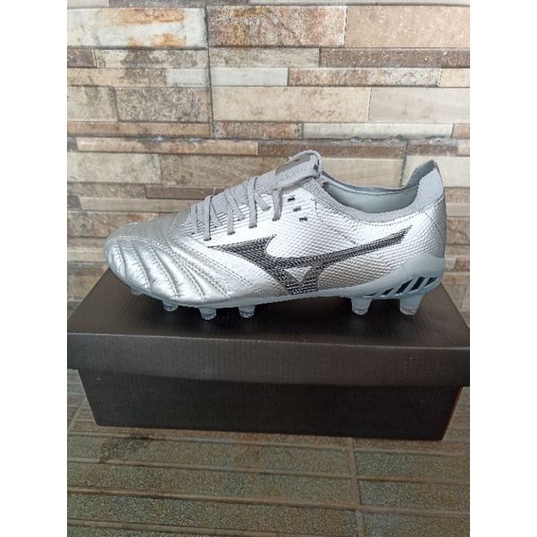 Sepatu Mizuno Morelia 3 Beta Silver