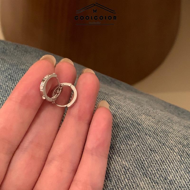 COD❤️1PCS  Temperamen High-end anting zirkon Hoop Earrings Wanita Desain Niche Gesper Telinga Murah Anting Cinta Hati Berlapis Fashion Wanita Sederhana Aksesoris Perhiasan Hadiah Ulang Tahun