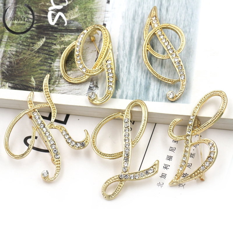 26 Huruf Zinc Alloy Crystal Clear Rhinestone Bros Pins untuk Wanita di Warna Silver Disepuh