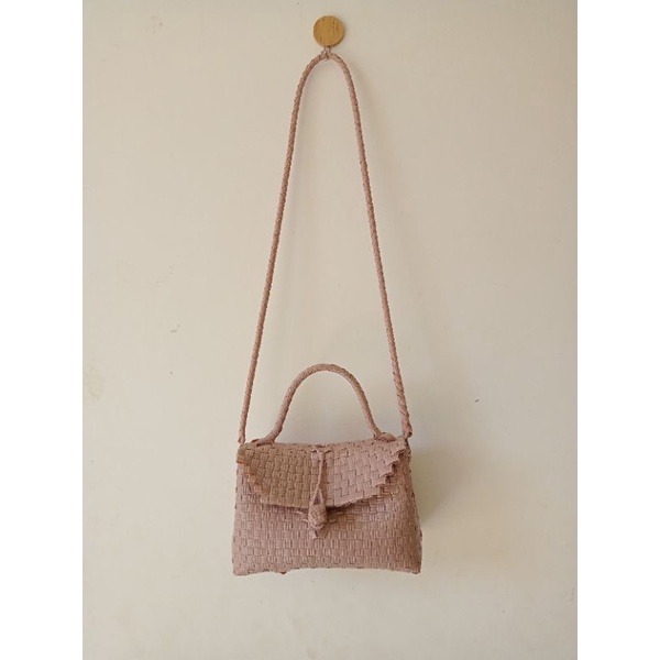 Tas Anyaman Plastik Jali Selempang/tas selempang/tas jinjing