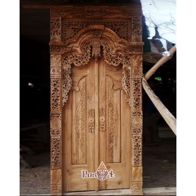Kusen Pintu Gebyok Ukiran