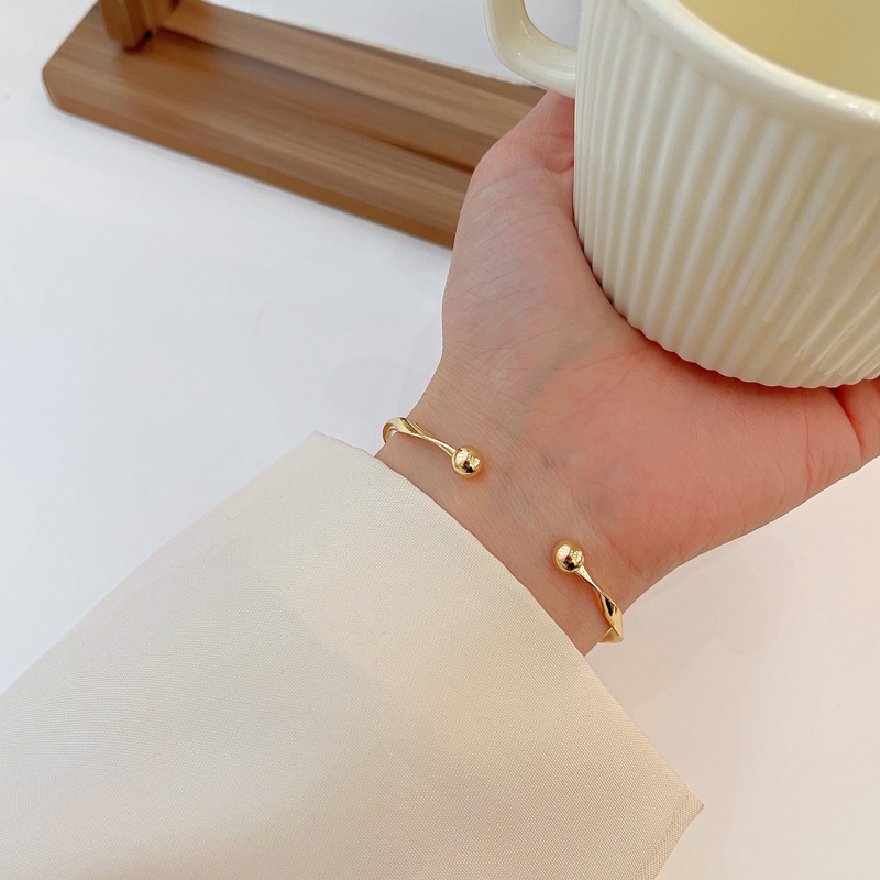 Gelang Bangle Model Terbuka Bahan Logam Gaya Vintage Korea Untuk Wanita