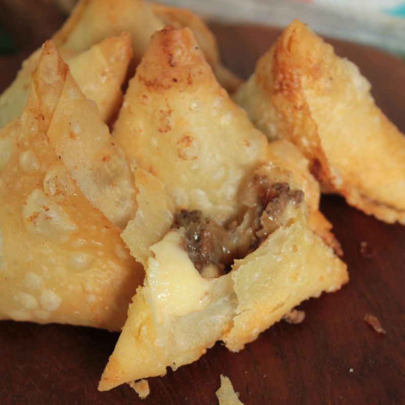 

sambosa daging moza