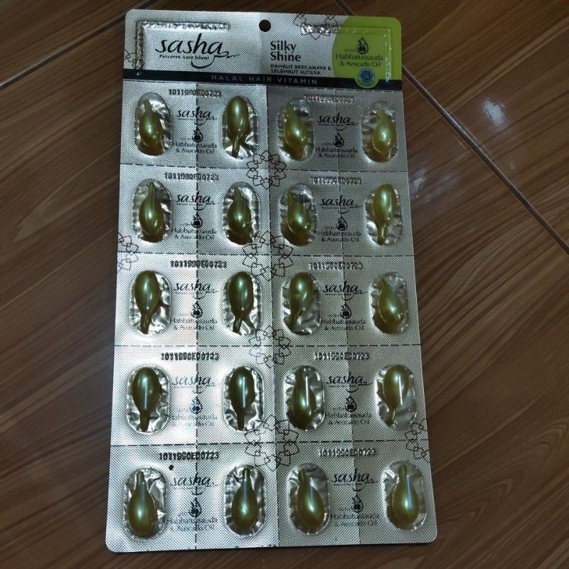 Sasha Vitamin Rambut isi 20 kapsul / Sasha HALAL HAIR VITAMIN SILKY SHINE