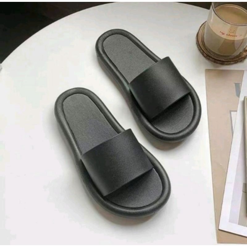 SANDAL KOKOP SLOP PRES HITAM POLOS