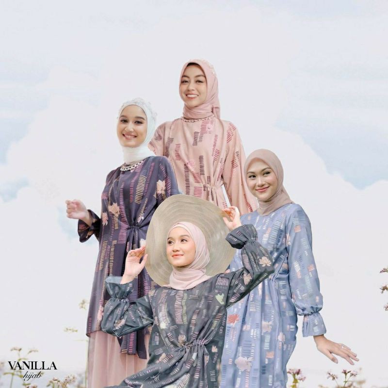 LOTUS BLOUSE VANILLA HIJAB