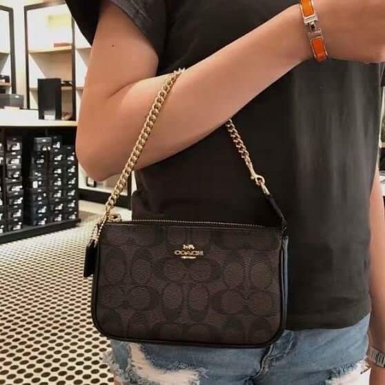 Coach Signature Large Wrislet 19 Signature Mahogany