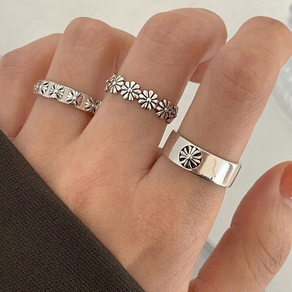 Cincin Model Terbuka Desain Bunga Daisy Bahan Metal Gaya Korea Untuk Wanita