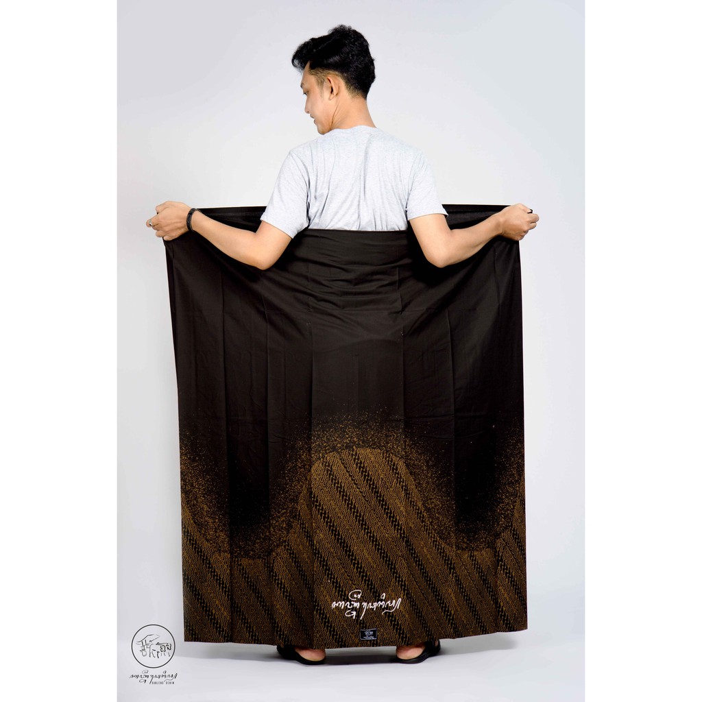 SARUNG KANJENG| SARUNG BATIK MOTIF PARANG RETRO EKSKLUSIF