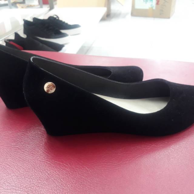 Wedges Bata