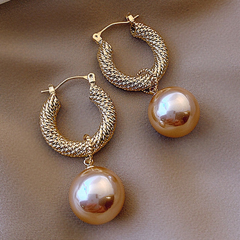 Anting Mutiara Putih Bentuk Bulat Oversize Gaya Bohemian Korea Untuk Wanita