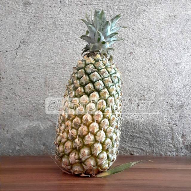 

NANAS 1PCS UKURAN JUMBO / BERAT -/+1300G