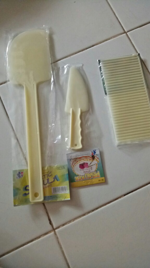 Spatula Besar Sin Lian 164 / Panjang 35 Cm