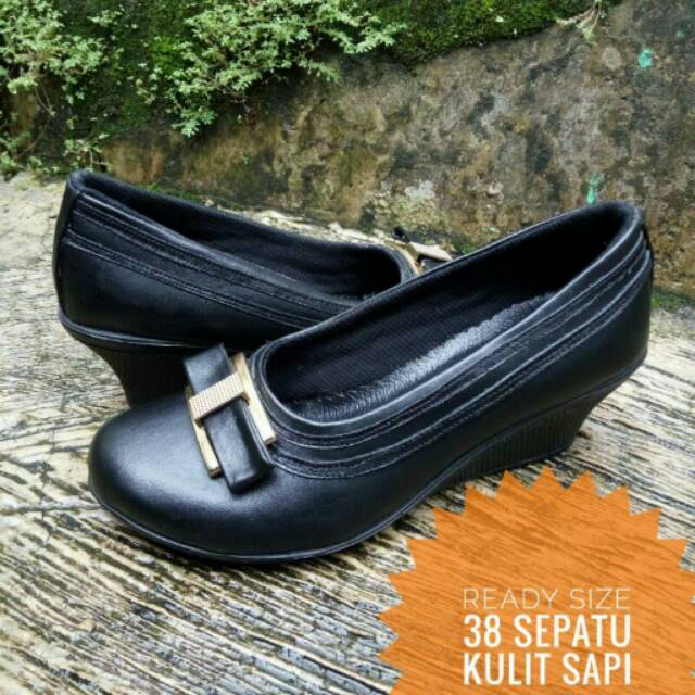 Sepatu wanita kerja formal bahan kulit model cewek kekinian sepatu kerja sepatu wedges