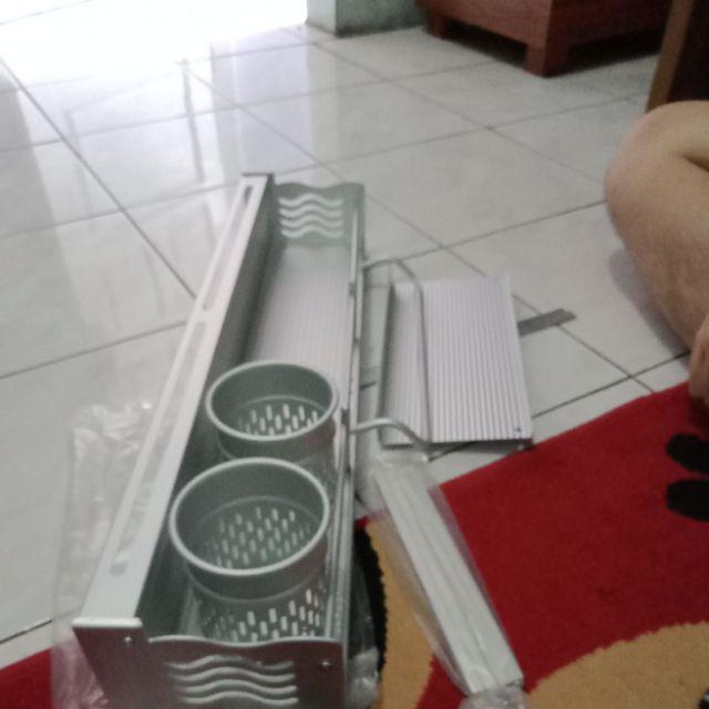 Rak Bumbu Dapur Peralatan Kamar Mandi Serbaguna Tempel Dinding Perlengkapan Rumah Ruang Makan