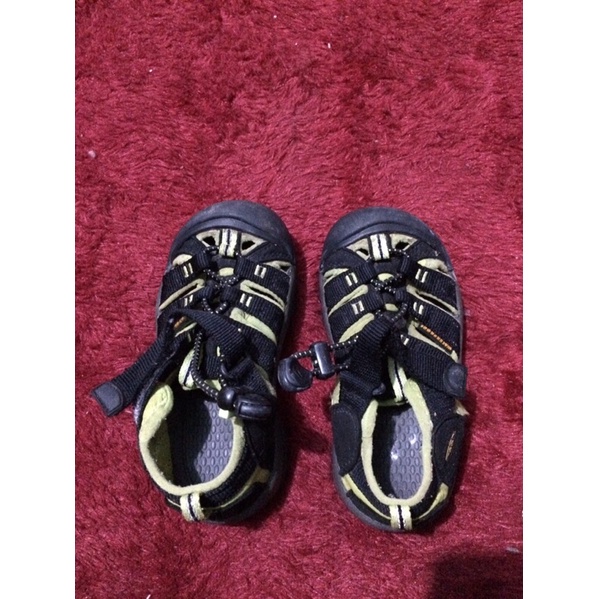preloved sepatu sandal gunung anak keen second original
