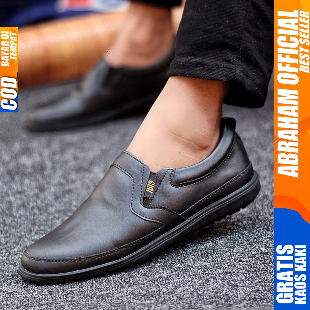 Abraham Kaijin - Sepatu Slip On Pria Casual