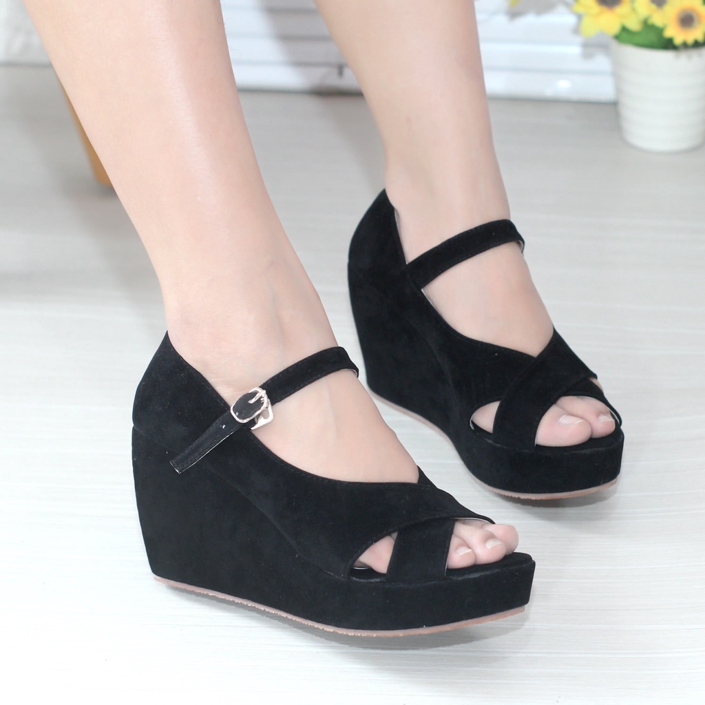 Lynn Wedges Kasual Wanita Best Seller WD7C - Coklat / Coklat Muda / Cream / Hitam