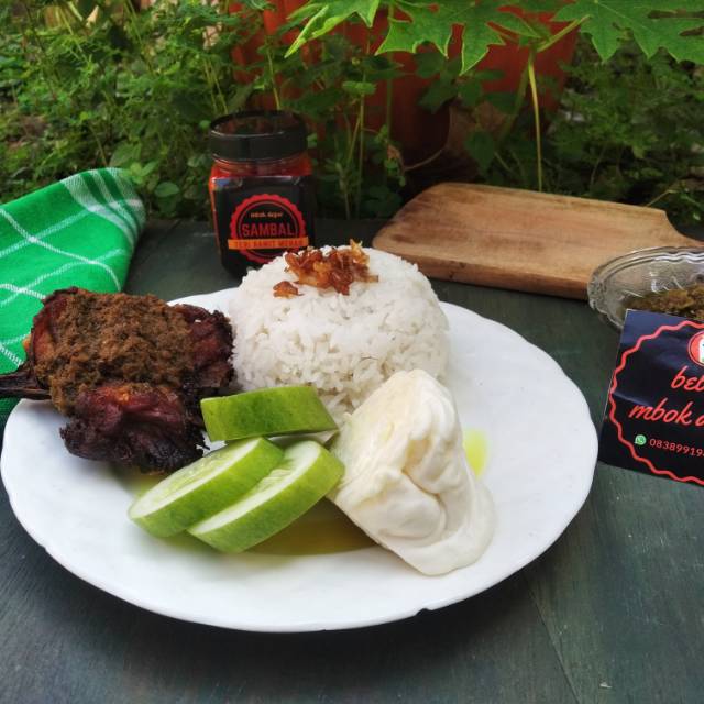 

NASI BEBEK SAMBAL HIJAU KHAS MADURA/MBOK DEPOR