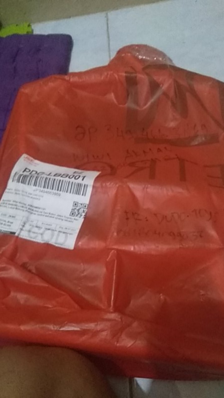 Hanger Badan Atau Gantungan Baju