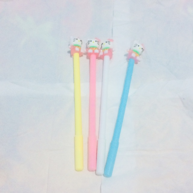 

Pulpen karakter kartun unik