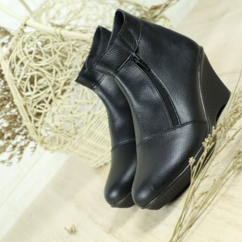 Sepatu Kerja Wanita Boots Wedges Afifah by zetnikshoes Original