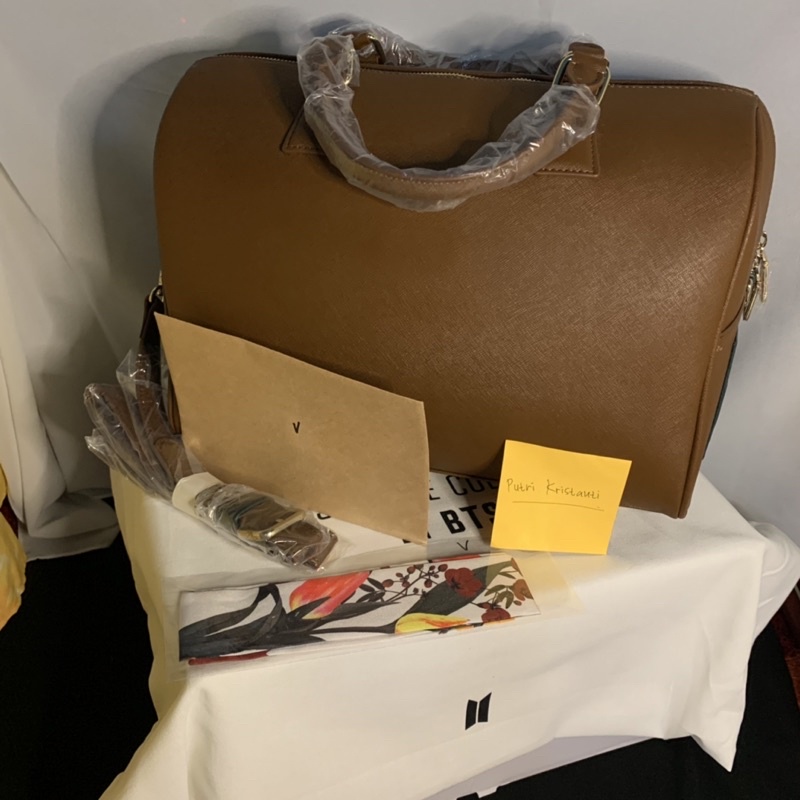 [READY STOCK] Artist Made Collection BTS By V Mute Boston Bag || SIAP KIRIM (SEALEDD)