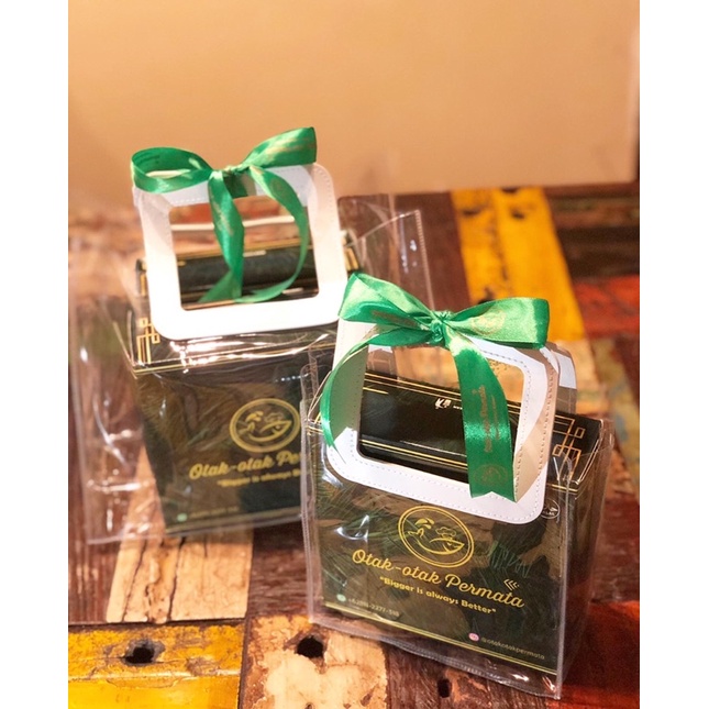 

Hampers Otak - Otak Permata White Bag