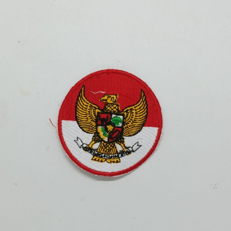 Jual Logo Bordir Merah Putih Bulat / Bedge / Bet / Emblem / Patch ...