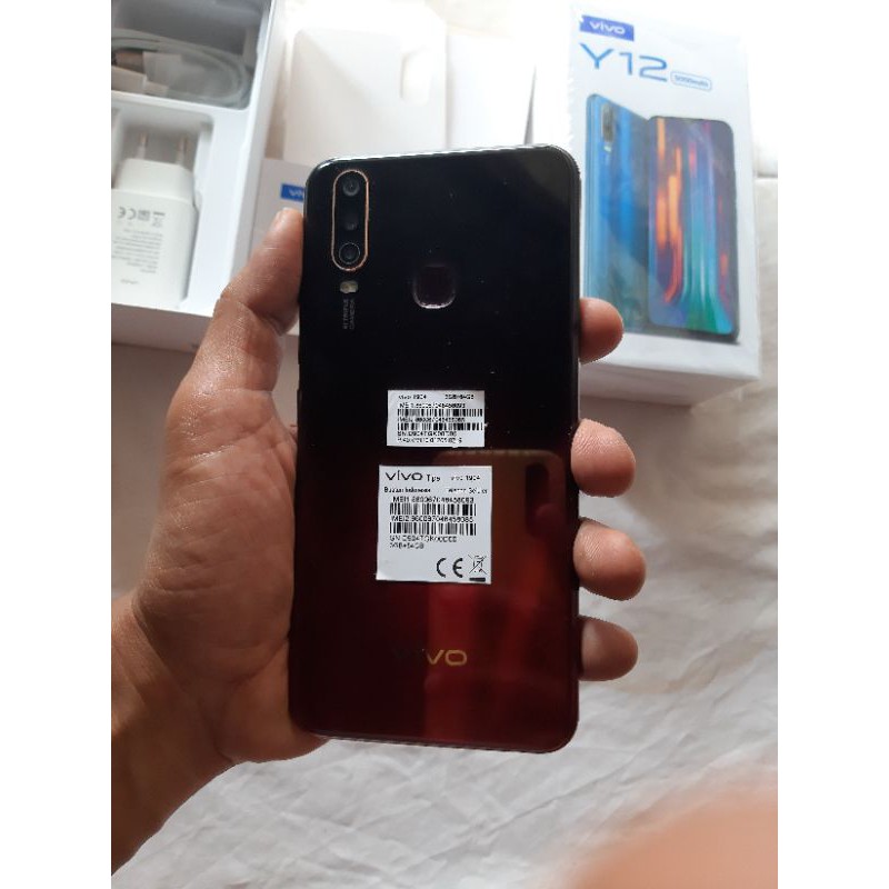 HANDPHONE HP SECOND BEKAS. VIVO Y12 3/64 fullset ori 99% mulus like new