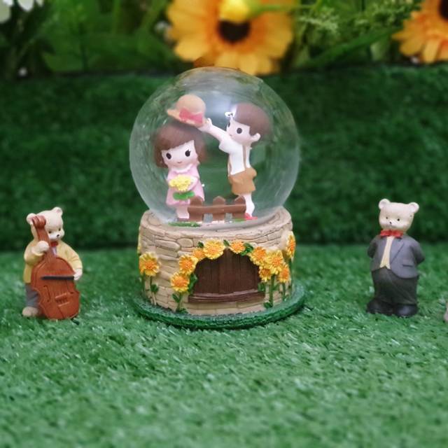 Kotak Musik Bola Kristal Salju Bunga