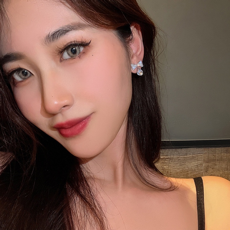 Anting Tusuk Sterling Silver 925 Desain Pita Hias Berlian Imitasi Ala Korea / Retro Untuk Wanita