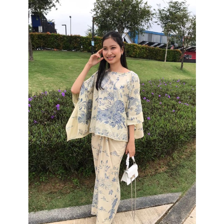 Setelan batik dobby, kaftan batik modern, batik pesta.batik moderen