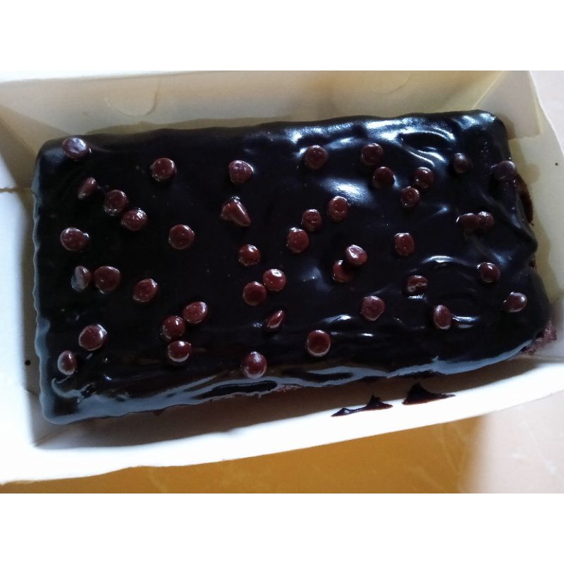 

brownies lumer/brownies kukus lumer/brownies topping coklat leleh dan chococips