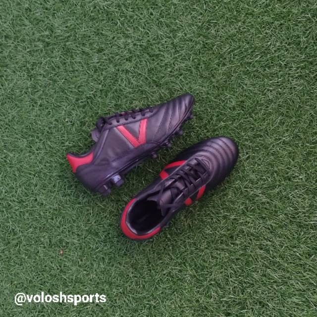 Sepatu Bola Volosh Zege Hitam Merah