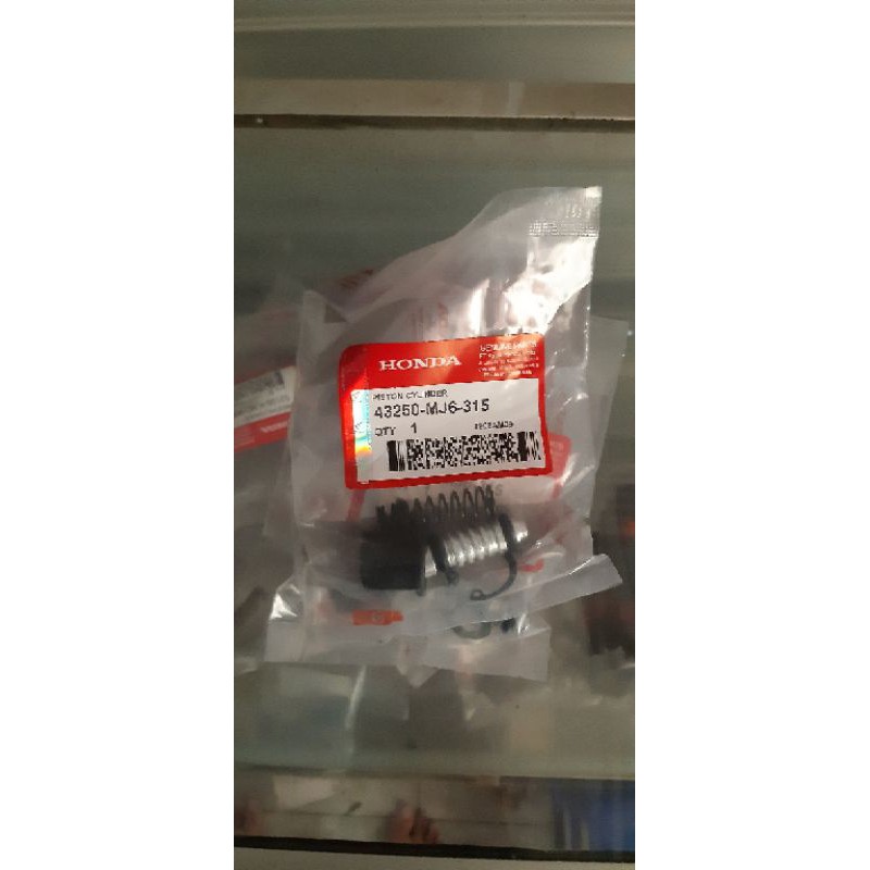 SEAL MASTER REM BELAKANG HONDA CS1