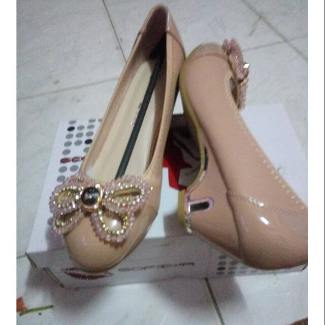 Sepatu sofiya wedges pink