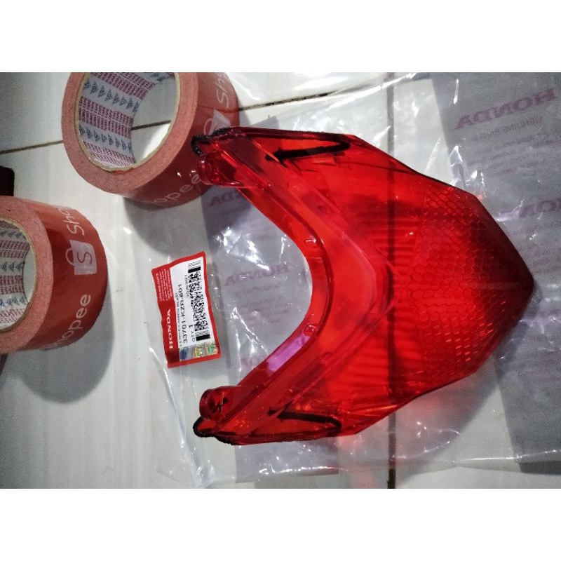 LENS REAR VARIO 125 MIKA BELAKANG VARIO 125 MIKA STOP VARIO 125 LAMPU BELAKANG VARIO 125 33701KZR601