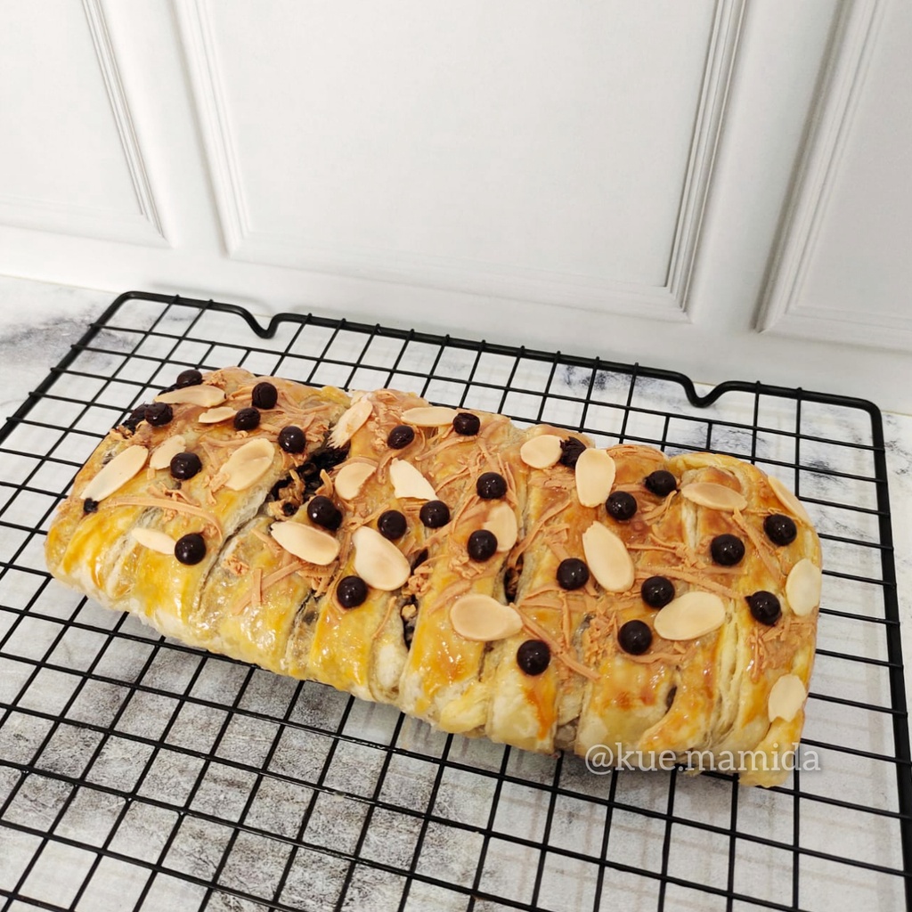 

Banana Strudel by Kue Mamida